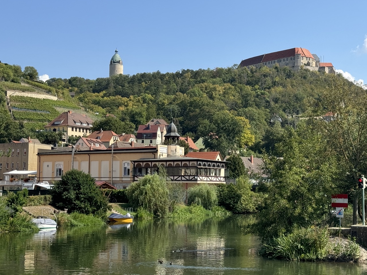 Schloss Neuenburg oberhalb der Unstrut bei Freyburg